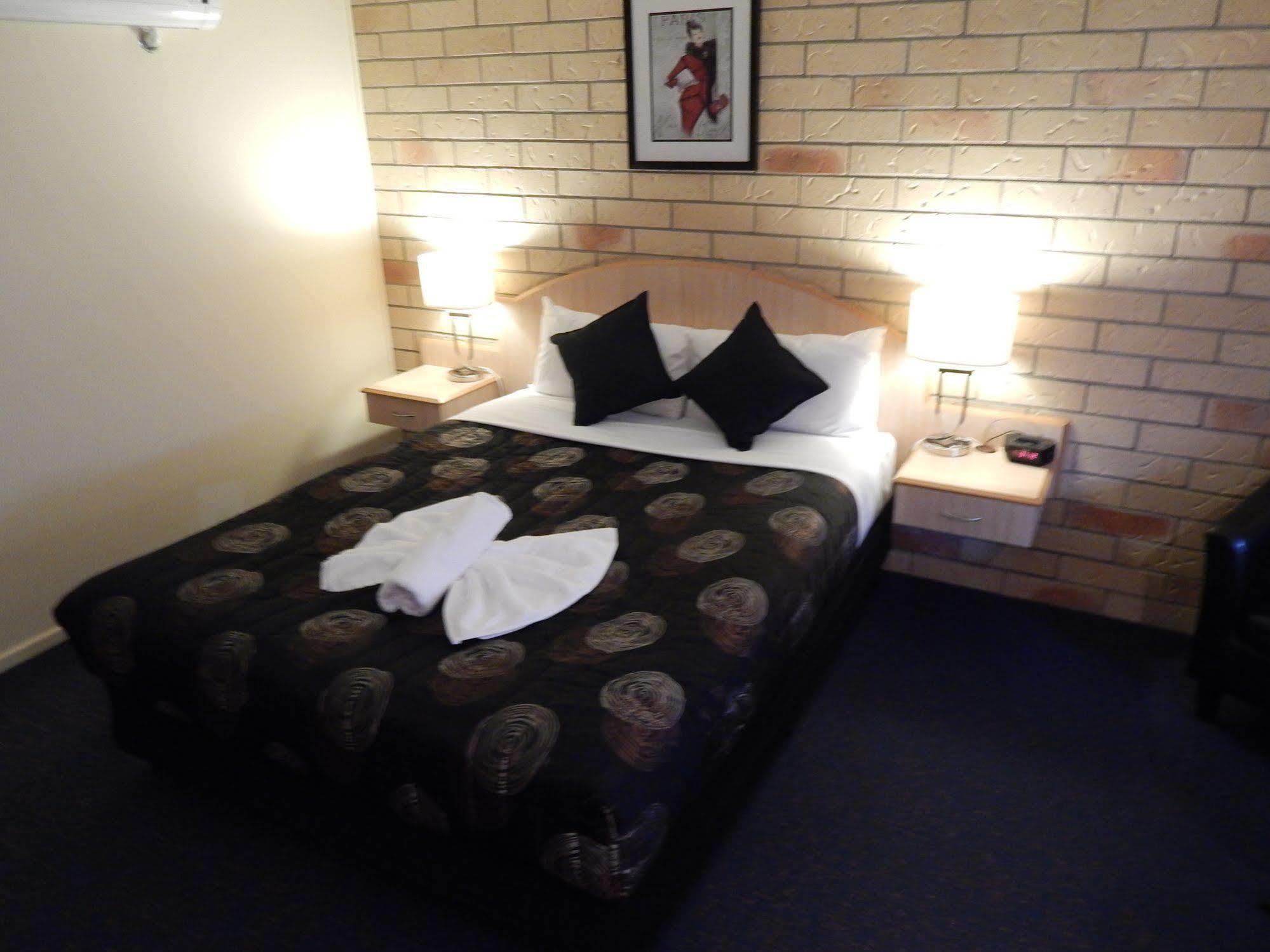 Cotswold Motor Inn Toowoomba Exterior photo